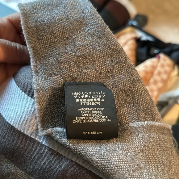 Gucci scarf - Gray with Brown and Baby Blue stripe - Picture 4 of 5